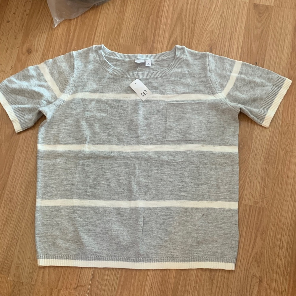 Gap women medium Short-Sleeve Stripe Sweater - Light Gray & White
